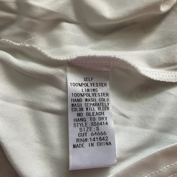 Juliana's Off White Party/Sunday/ Flutter Sleeve Dress Sz S No Belt - Picture 8 of 9